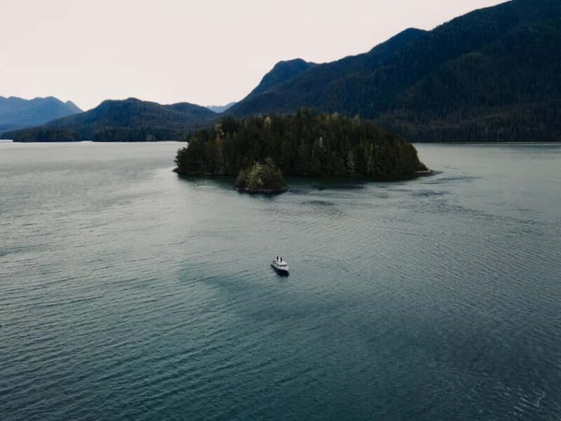 Tofino: Private Boat Tour with Big Tree Trail & Crabbing - Customizable Coastal Exploration: Inlet Waters or Rugged Coastline