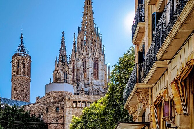 Together Food and Culture Walking Tour in Barcelona - The Guide: Knowledgeable and Engaging