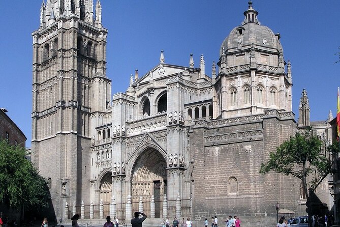 Toledo Half Day Tour with Cathedral, St Tome Church & Synagoge - Departing from Madrid in Style with VIP Coach Travel