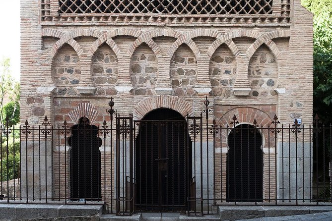 Toledo Half or Full Day Tour with Optional Lunch from Madrid - Exploring the Synagogue of Sta. Maria la Blanca