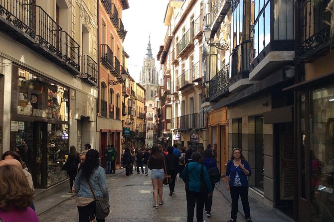 Toledo Highlights Tour for Explorers from Madrid - Practical Details: Meeting Points and Group Size