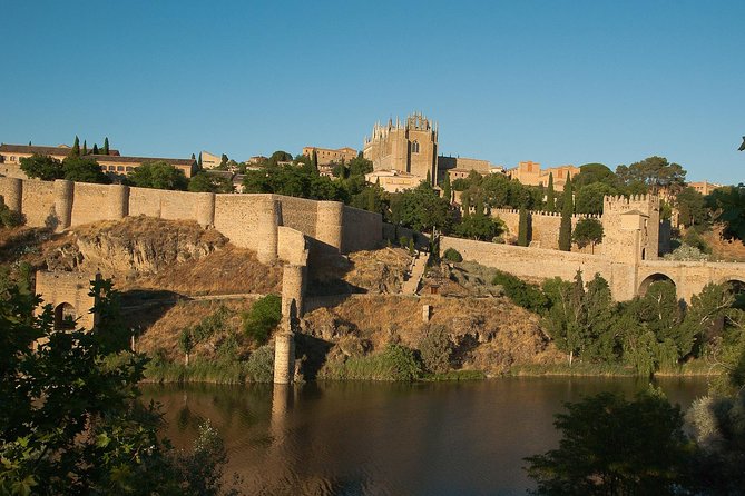 Toledo Highlights Tour for Explorers from Madrid - Tour Reviews and Variations