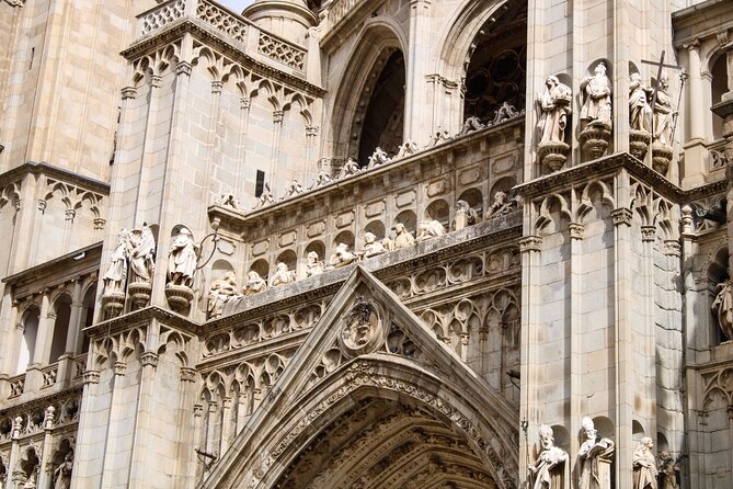 Toledo Historical Small Group Tour with Cathedral & Monuments - Practical Tips for Booking and Participating