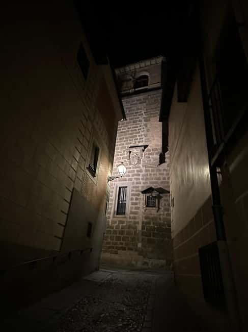 Toledo Mágico, the original night tour: mystery, curiosities, and secrets. - Practical Details and Meeting Points