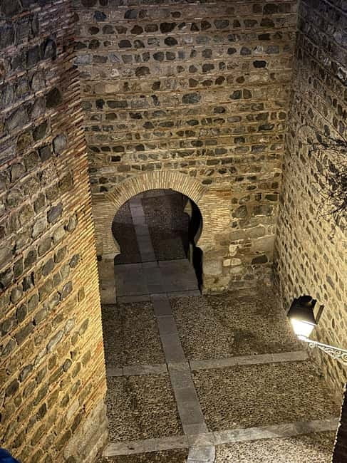 Toledo Mágico, the original night tour: mystery, curiosities, and secrets. - The Experience’s Strengths and Limitations