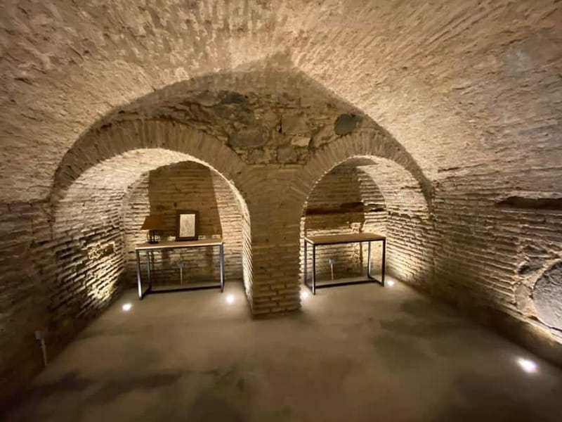 Toledo Mágico, the original night tour: mystery, curiosities, and secrets. - Toledo Mágico: An Intriguing Night Adventure in the Heart of Spain