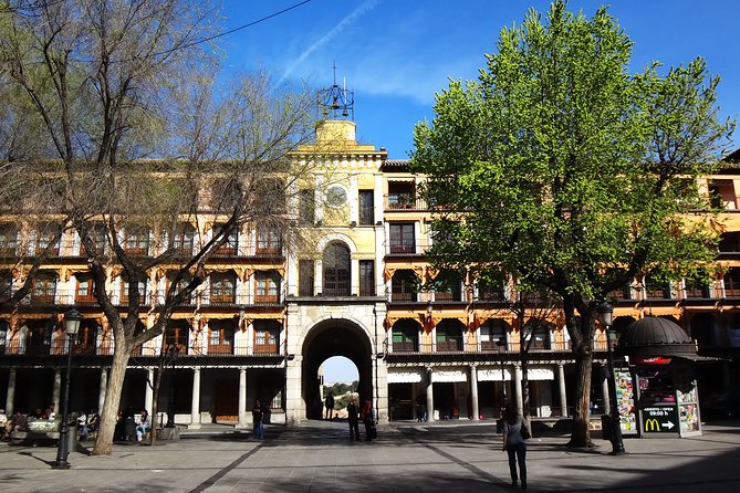 Toledo private tour from Madrid by private car - Central Hub: Plaza de Zocodover