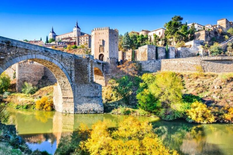 Toledo: Private tour with an official guide - Meeting Your Guide and Tour Flexibility in Toledo
