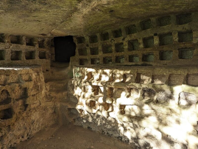 Tomb Hunting and Trekking Adventure in Sovana - Unique Aspects of This Sovana Tour