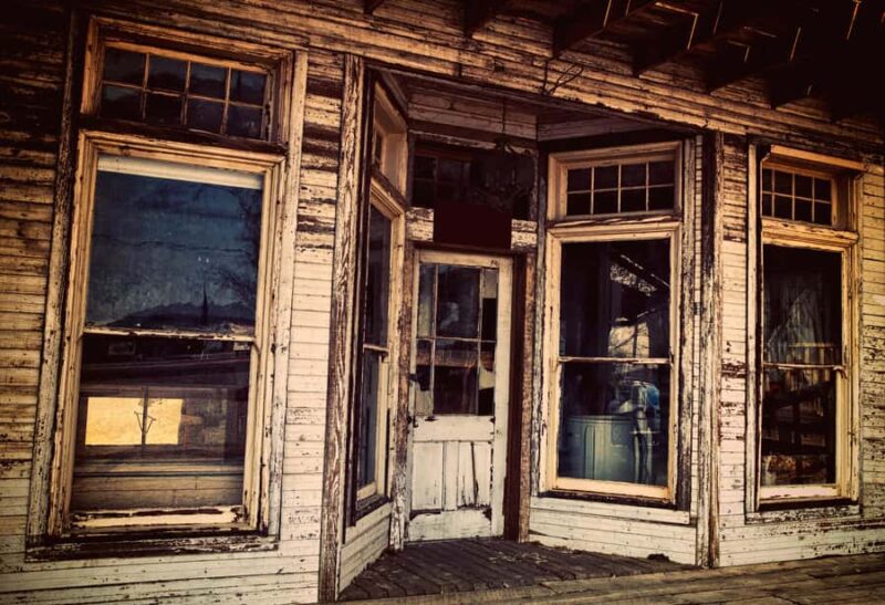 Tombstone: Adults-Only Walking Tour - Learning from an Expert Guide in Tombstone