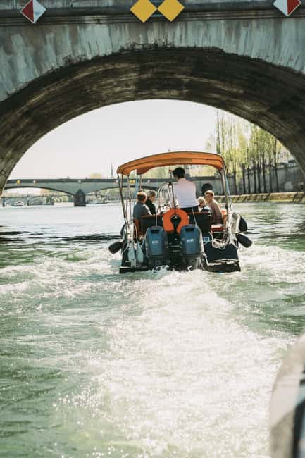 Top Private Cruises in Paris with Champagne + more surprises - Customer Experience and Review Highlights