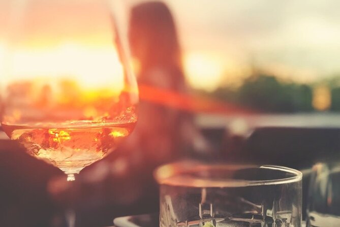 Top Rated 2 Hour Miami Night Skyline Cruise with Open Bar - Key Points