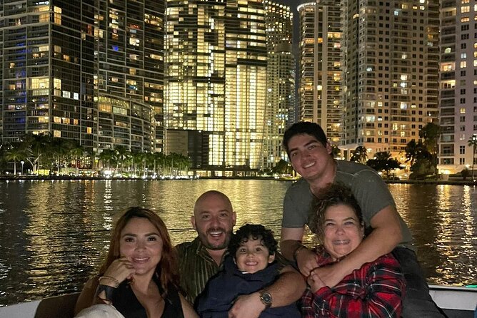 Top Rated: Best Private Boat Charter in Miami with guided captain - Convenient Meeting Point and Easy Access