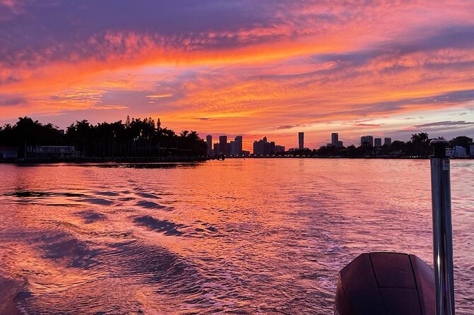 Top Rated: Best Private Boat Charter in Miami with guided captain - Safety, Weather, and Cancellation Policies