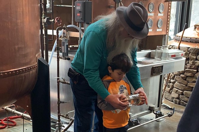 Top Rated Wine and Shine Walking Tour - Gatlinburg’s Top Moonshine and Wine Stops