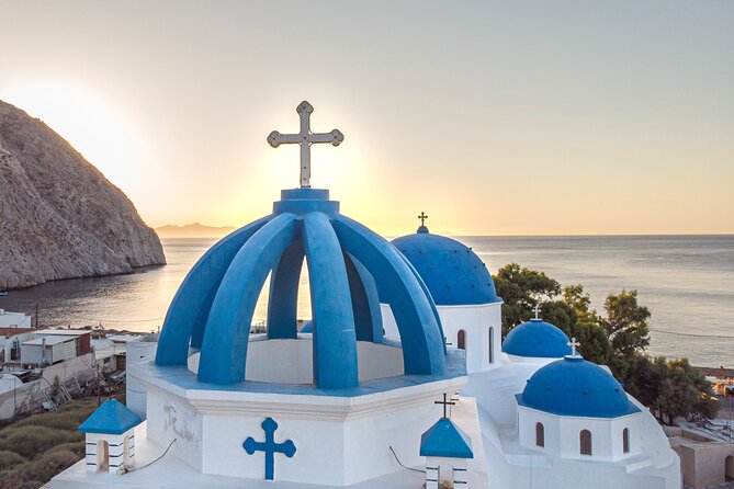 Top Sights of Santorini with Wine Tasting and Sunset in Oia - Exploring Pyrgos: Traditional Village Charm
