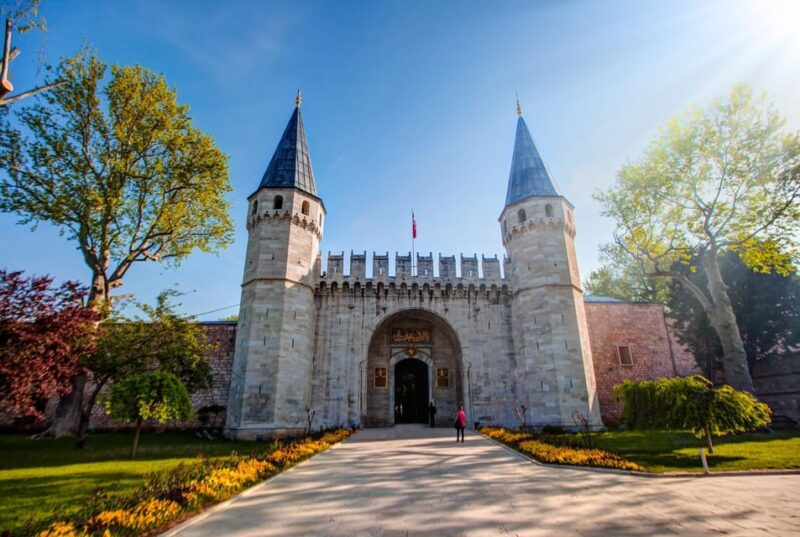 Topkapi Palace and Harem Istanbul Fast-Track Tickets, Tour - Accessibility and Group Sizes