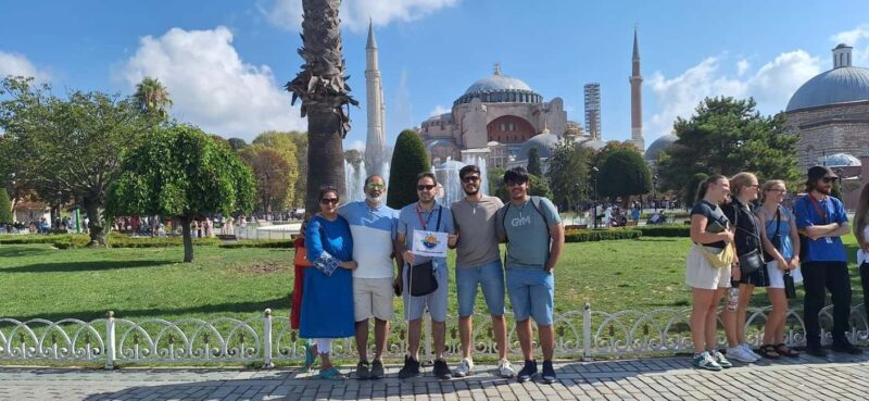 Topkapi Palace & Harem, Skip-the-Line SMALL GROUP - Exploring the Topkapi Palace Gardens and Architecture