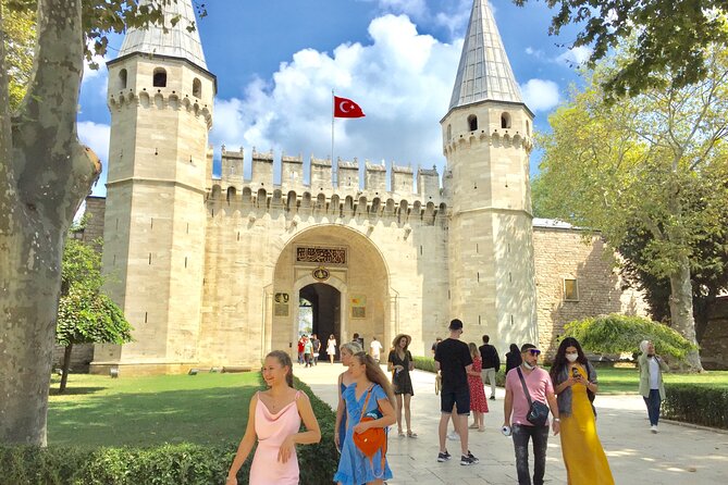 Topkapi Palace with Harem and Blue Mosque Guided Tour - Starting Point in Fatih and End at Topkapi Palace