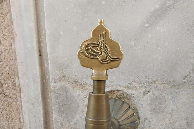 Topkapi Palace with Harem Walking Tour with Guide - Key Points