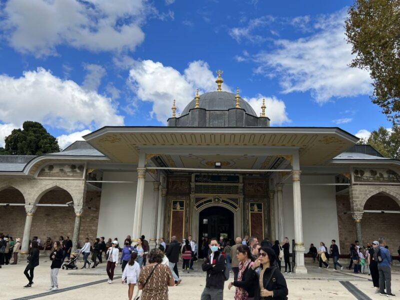 Topkapi Palace&Harem-Guided Tour-Skip lines- All tickets inc - The Architectural Marvels and Artistic Details