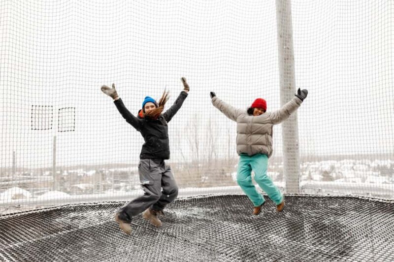 Toronto: Blue Mountain Ski & Snowboard Shuttle Day Trip - What Happens in Blue Mountain Village