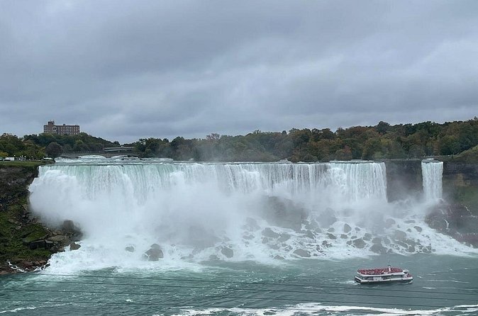 Toronto Car Tour with Sandhurst Highlights - Exploring Clifton Hill: The Entertainment Street