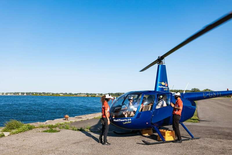 Toronto: City Sightseeing Helicopter Tour - Choosing Between the 15 km and 35 km Flights