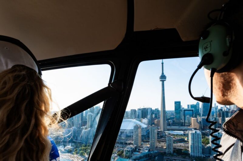 Toronto: City Sightseeing Helicopter Tour - In-Flight Experience with Headsets and Personal Seating
