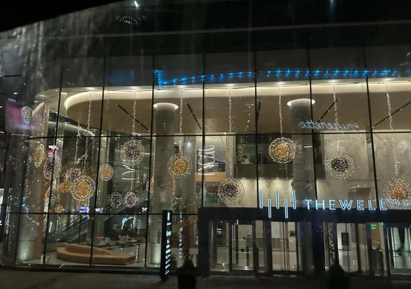 Toronto: Festive Lights Bus Tour - Enjoy Breathtaking Views from the Upper-Level Seating