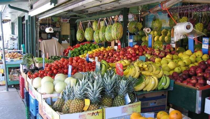 Toronto Food Tour with Local Foodie, Personalized & Private - Food Tastings and Drinks Included in the Price