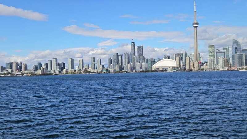Toronto: Highlights Drive and Walking Tour - Downtown Landmarks: Union Station, the Fairmont Royal York & the PATH