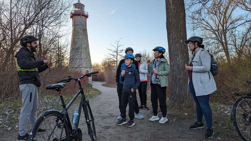 Toronto Islands: Morning or Twilight 3.5-Hour Bike Tour - Key Points
