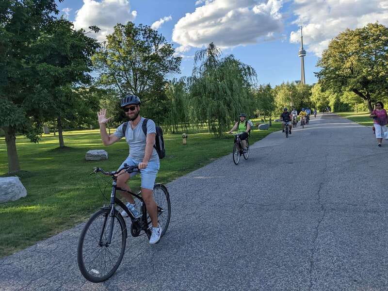 Toronto Islands: Morning or Twilight 3.5-Hour Bike Tour - Value for Money and Flexibility