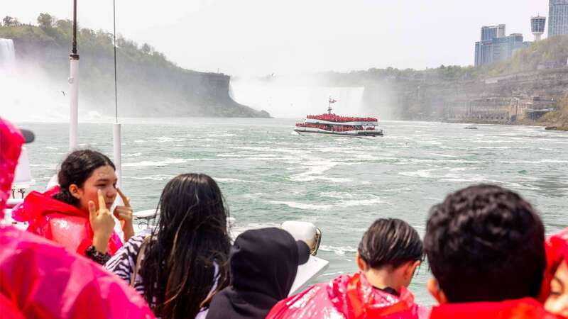 Toronto: Niagara Falls, Boat Ride & Journey Behind the Falls - Flexibility, Food, and Additional Stops