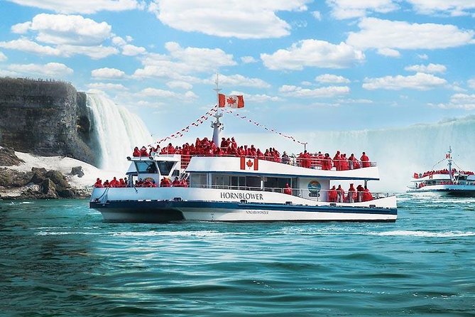 Toronto, Niagara Falls & Thousand Islands VIP 2Day Trip - An Introduction to the 2-Day Montreal to Eastern Canada Highlights Tour