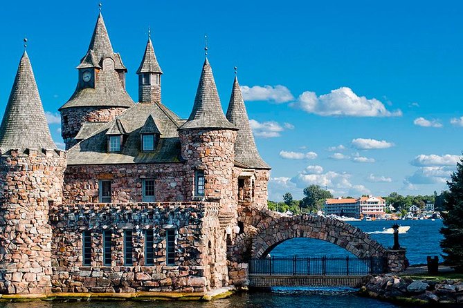 Toronto, Niagara Falls & Thousand Islands VIP 2Day Trip - Niagara Falls: Breathtaking Views and Iconic Experiences