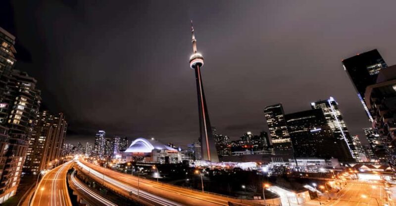 Toronto: Night City Tour - Private. - Key Points