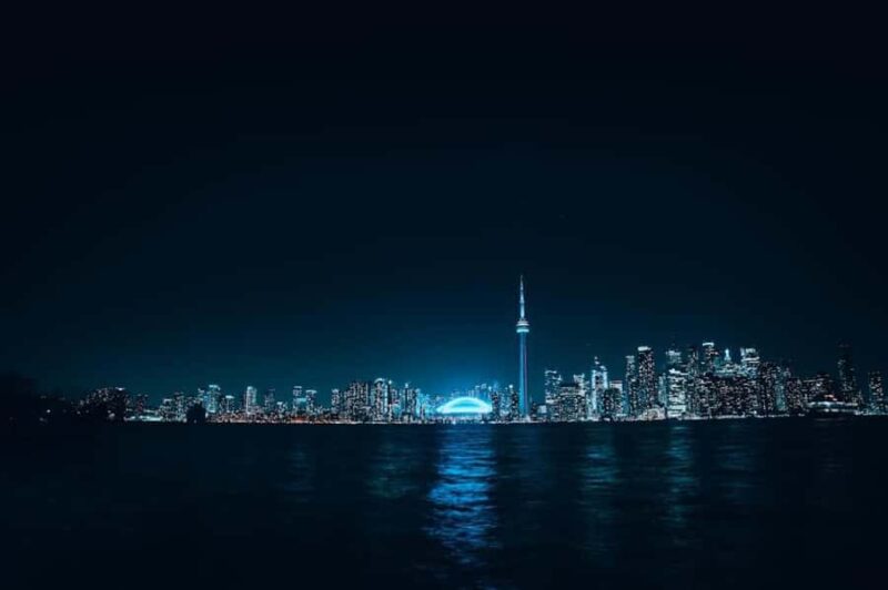 Toronto: Night City Tour - Private. - Who Should Choose This Tour?