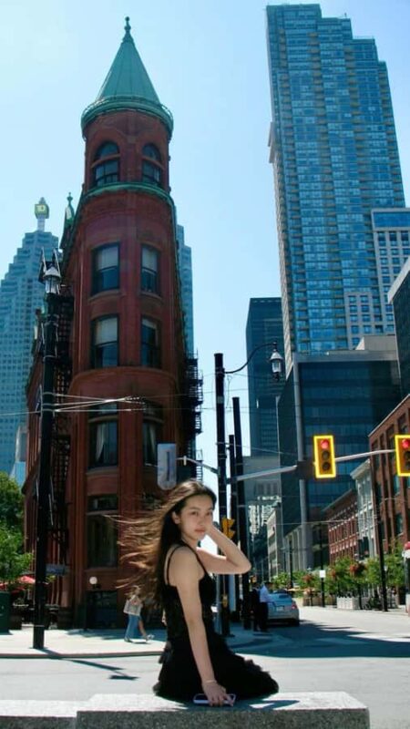 Toronto Photo Tour with a Private Photographer - The Process of Receiving and Editing Your Photos