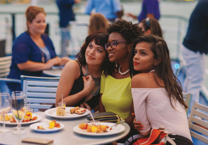 Toronto: Premium Harbor Cruise with Lunch, Brunch, or Dinner - Views of Toronto’s Iconic Waterfront Landmarks