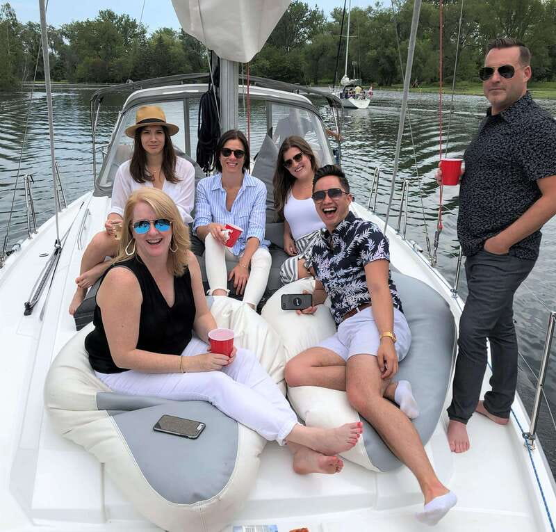 Toronto: Sailing Yacht Cruise of Toronto Harbor and Islands - Sailing Experience and Crew Expertise