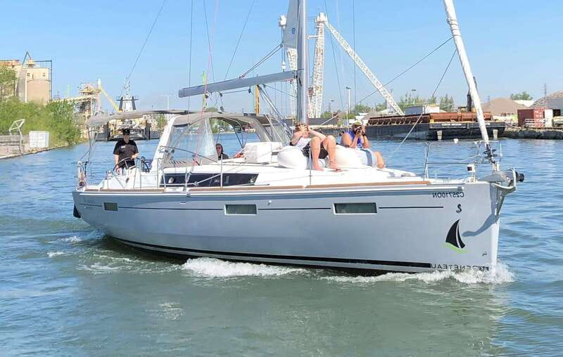 Toronto: Sailing Yacht Cruise of Toronto Harbor and Islands - Highlights of the Toronto Harbour and Islands Tour