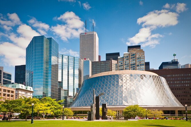 Toronto Scavenger Hunt and Sights Self-Guided Tour - Key Points