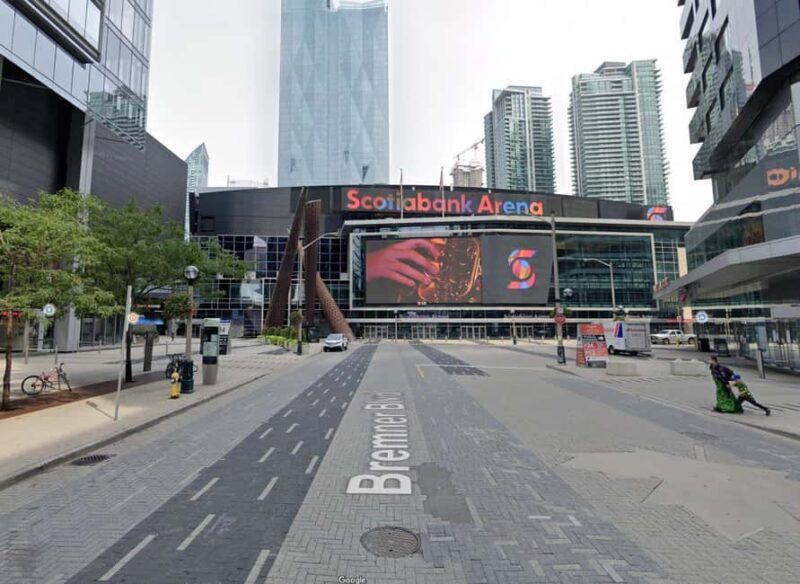 Toronto to Niagara Falls: 4 or more guests Private VIP Tour - Limitations and Considerations