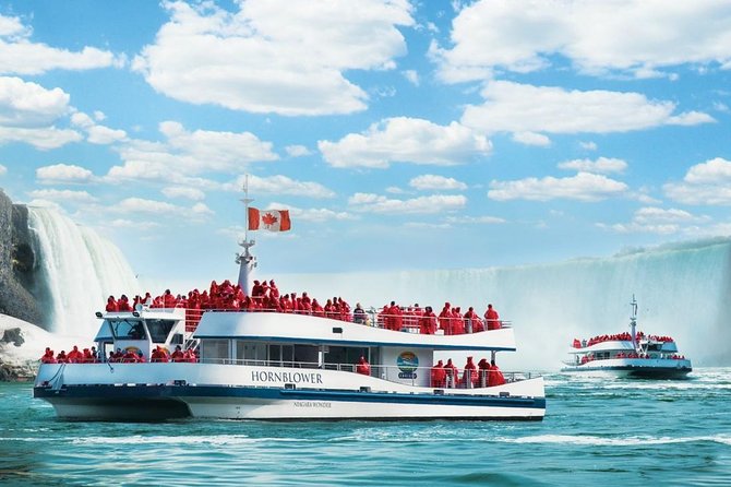 Toronto to Niagara Falls Day Tour with Boat Cruise and Lunch - Comfortable Transportation with a Skilled Guide