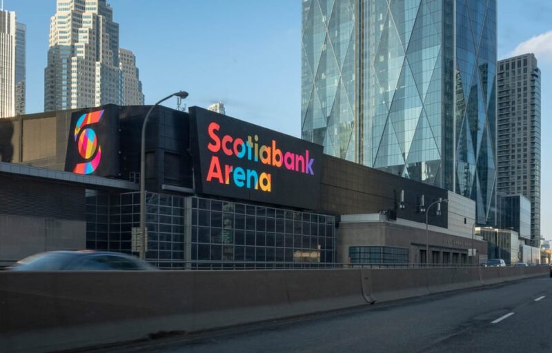 Toronto: Toronto Maple Leafs Game Ticket at Scotiabank Arena - Seating Options and Viewing Perspectives