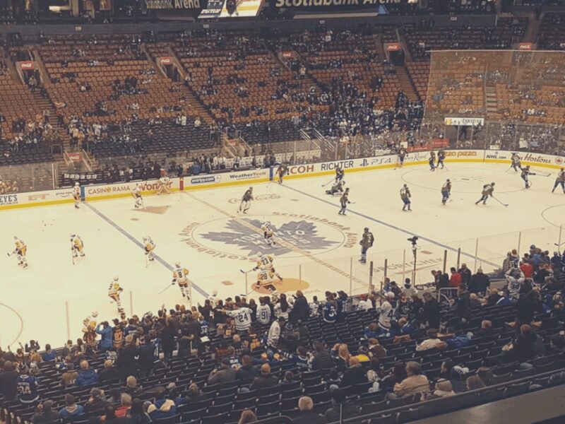 Toronto: Toronto Maple Leafs Game Ticket at Scotiabank Arena - How to Choose the Best Game Date
