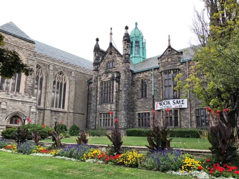 Toronto: University of Toronto Guided Walking Tour - Post-Tour Freedom to Explore Toronto Landmarks
