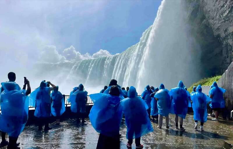 Toronto: Winter Niagara Falls Tour with Attractions Package - Scenic Stops and Cultural Highlights Along the Niagara River